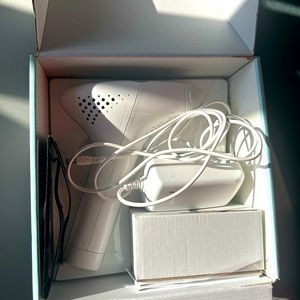 Selling Brand New Silk’n BellaFlash Hair removal. Prices are negotiable.